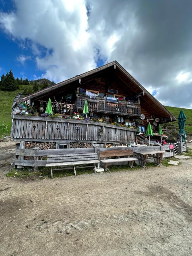 Haus Laubreuter Apartment Kaprun Exterior foto