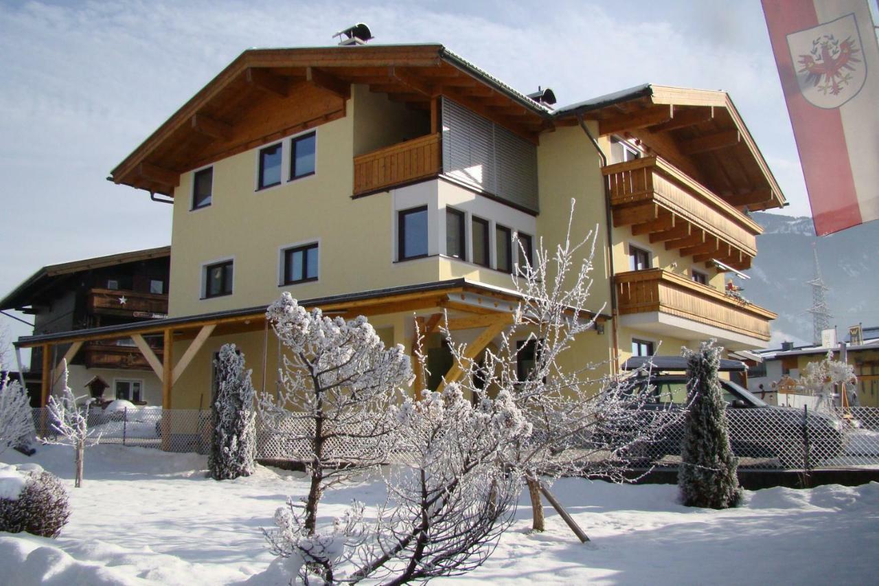 Haus Laubreuter Apartment Kaprun Exterior foto